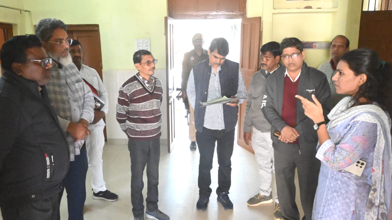 डीएम जे रीभा साबित कर रहीं प्रशानिक कुशलता : अधिकारियों में हो रही चर्चा