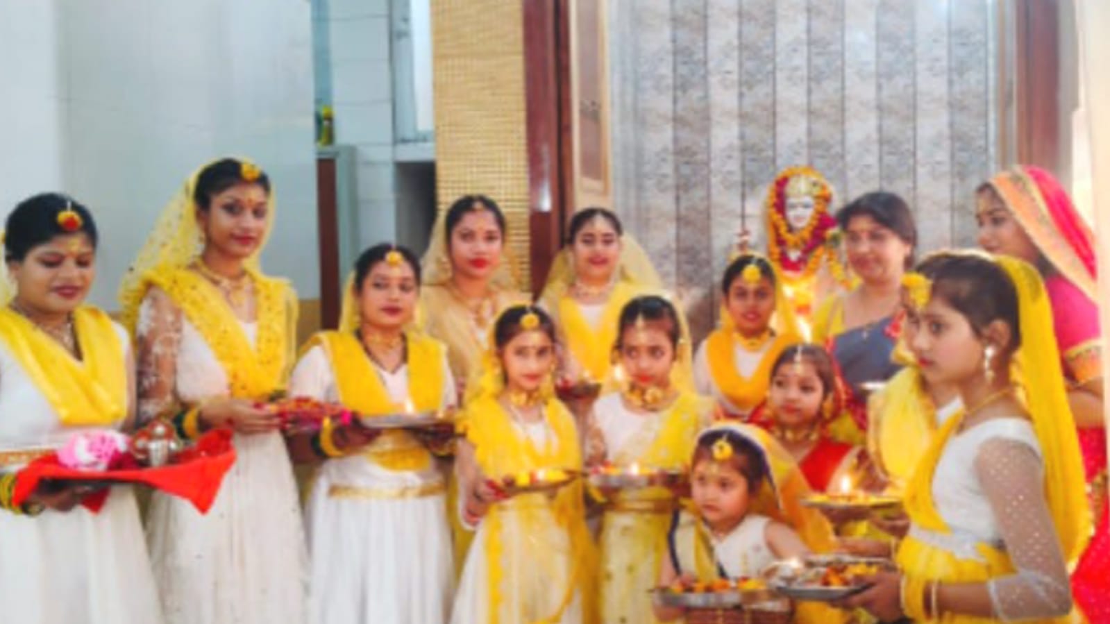 श्री राम दरबार मंदिर में धूमधाम से मनाया गया बसंतोत्सव: प्रस्तुतियों ने मन मोहा