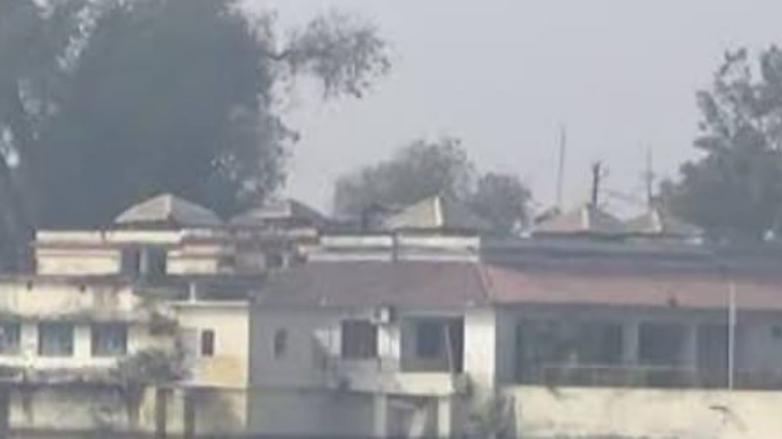 सिंचाई विभाग की चेतावनी धराशाई: नहीं हुई ध्वस्तीकरण की कार्यवाई