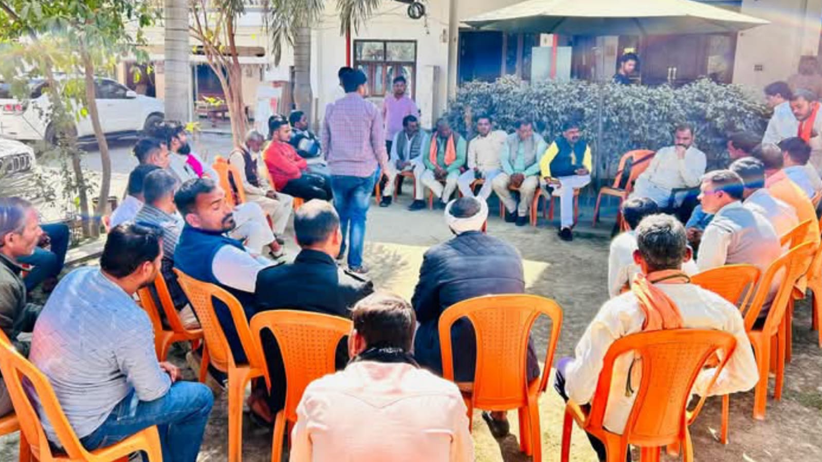 विधायक प्रकाश का "अनोखा अंदाज" बना चर्चा का विषय: सादगी देख जनता प्रभावित
