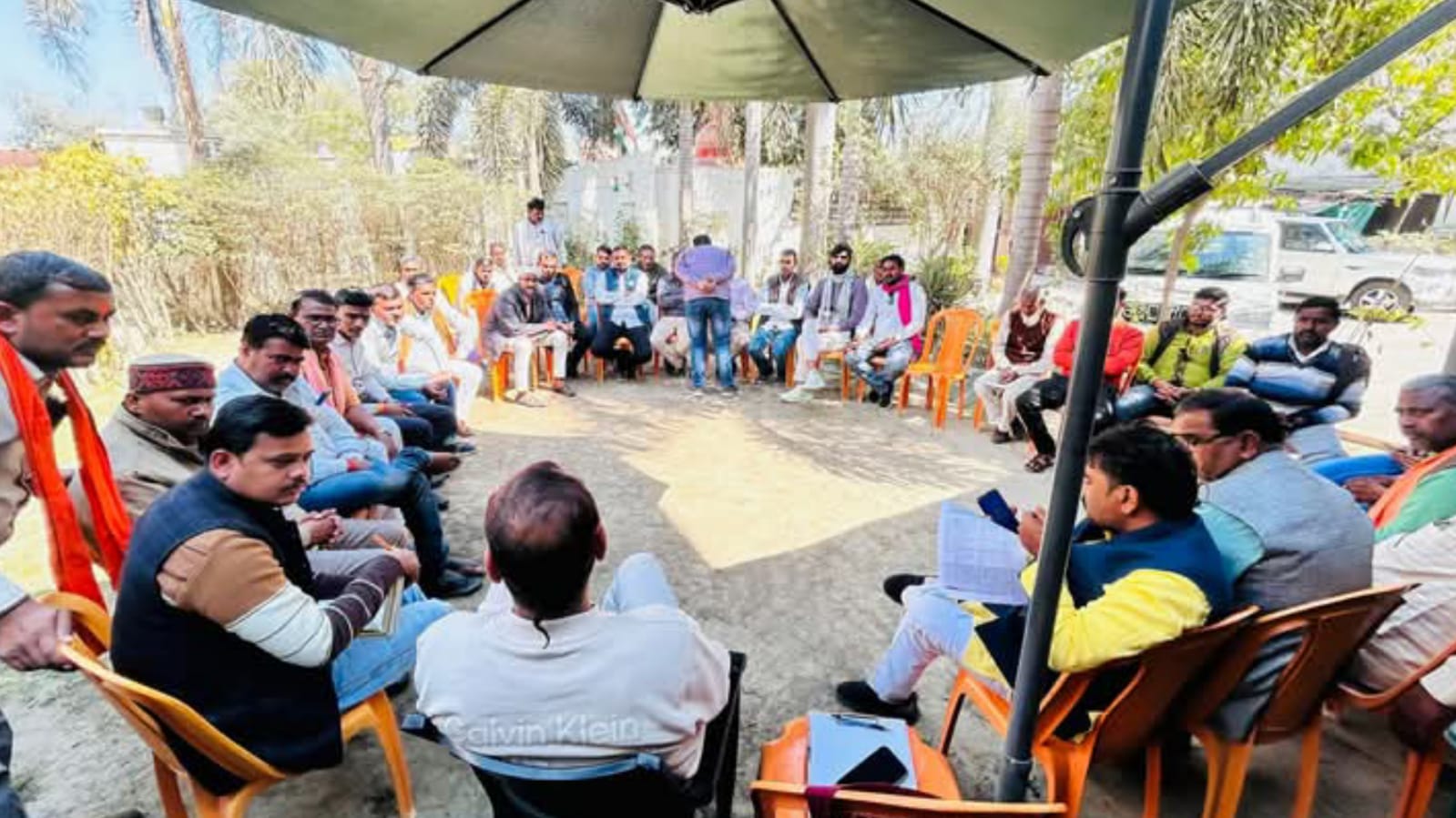विधायक प्रकाश का "अनोखा अंदाज" बना चर्चा का विषय: सादगी देख जनता प्रभावित