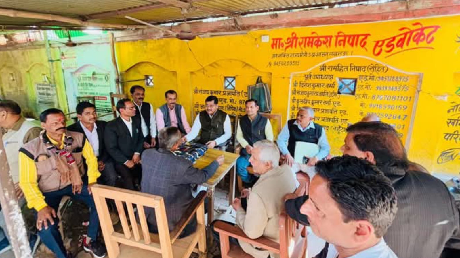 मंत्री रामकेश ने "बार एसोसिएशन चुनाव" में किया मतदान: अधिवक्ताओं से किया संवाद