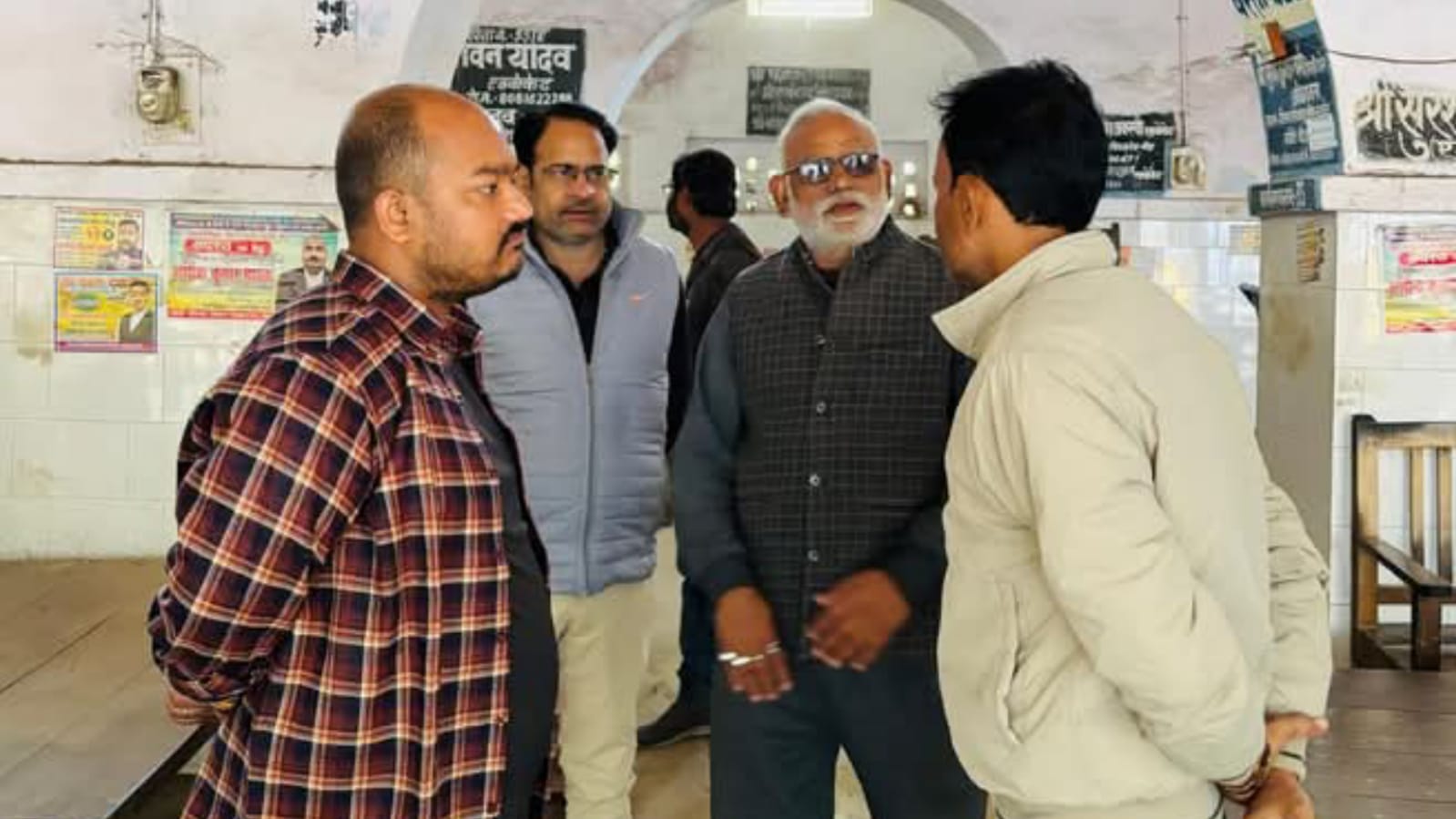 अंकित गुप्ता का स्वच्छता संदेश: "लगाई झाडू, बोले लापरवाही नहीं होगी बर्दाश्त"