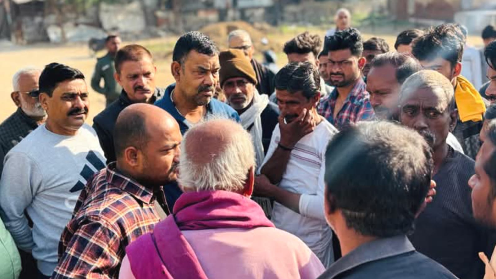 प्रतिनिधि अंकित गुप्ता बोले: दुकानदारों के लिए बनेंगी पक्की दुकानें, दिक्कतों का होगा निदान