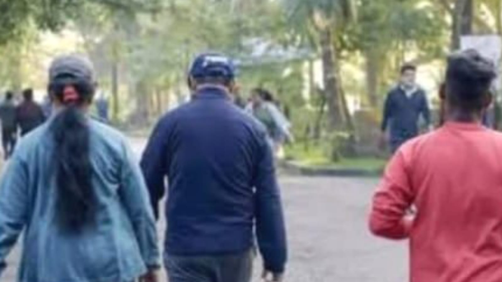 दिन में स्वेटर पड़ेगा भारी, लेकिन रात में फिलहाल सर्दी रहेगी जारी