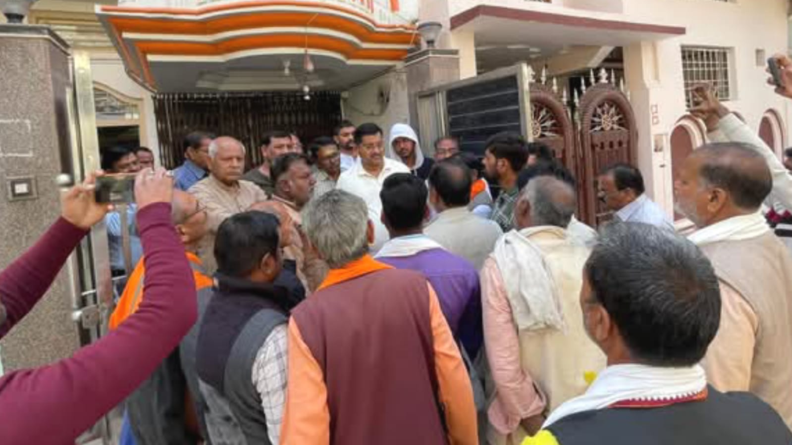मंत्री रामकेश से खंगार क्षत्रिय समाज की मांग: जल्द हो प्रतिमा की पुनः स्थापना