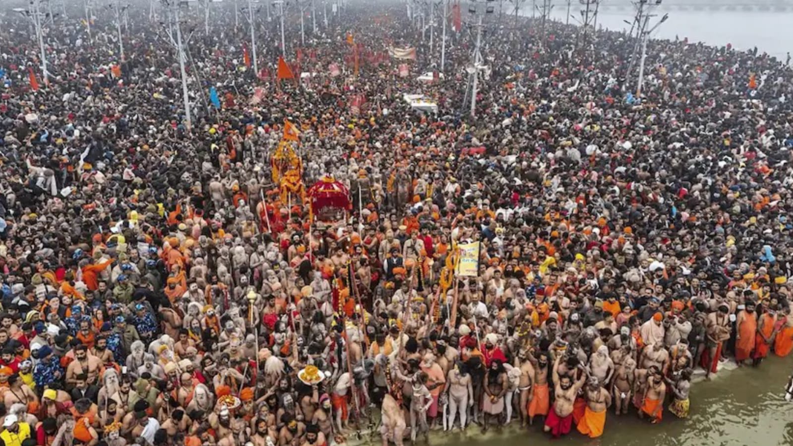 महाकुंभ 2025 का ऐतिहासिक समापन: करीब 66 करोड़ लोगों ने किया स्नान, इतिहास में रहेगा अमर