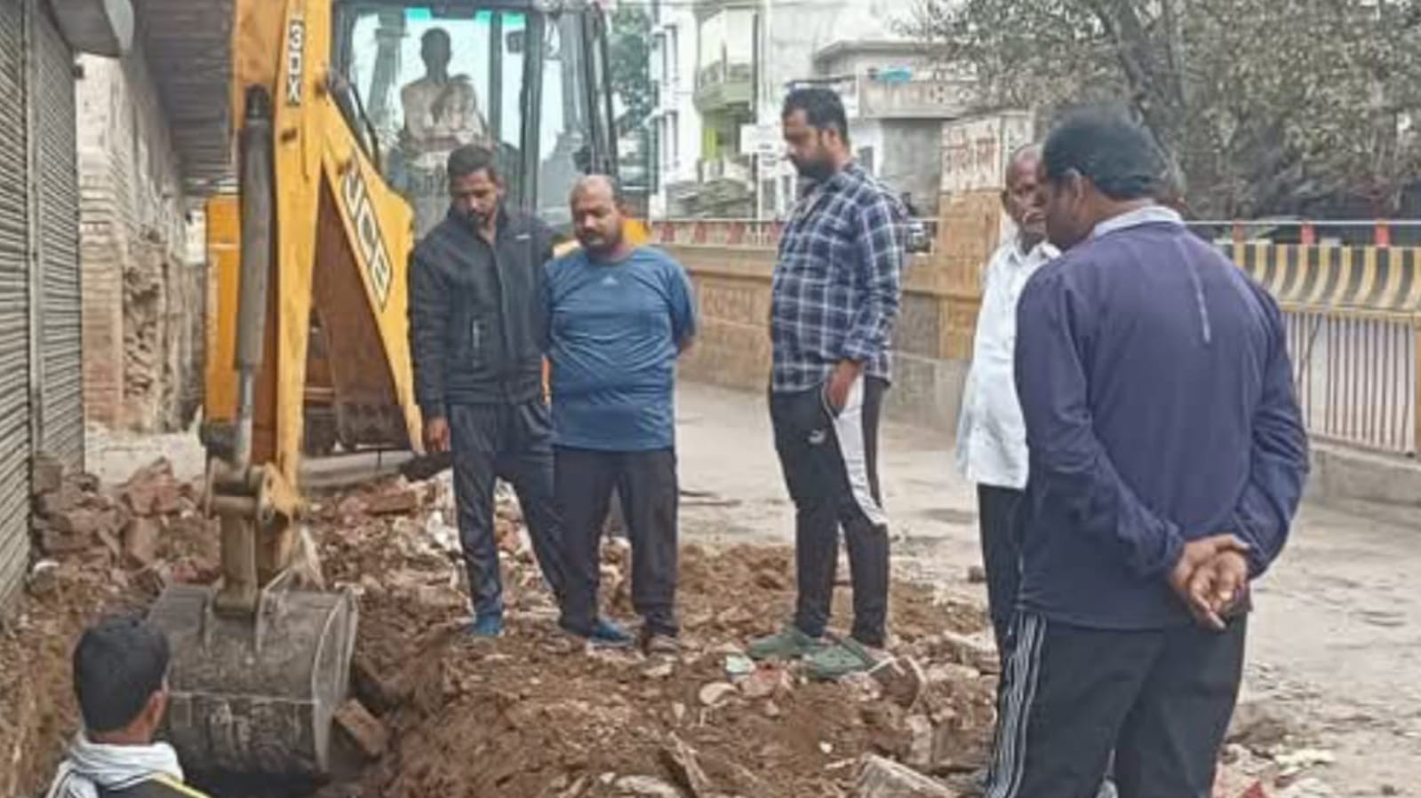 अंकित गुप्ता के औचक निरीक्षण से हड़कंप : निर्माण कार्यों में लापरवाही पर चेतावनी