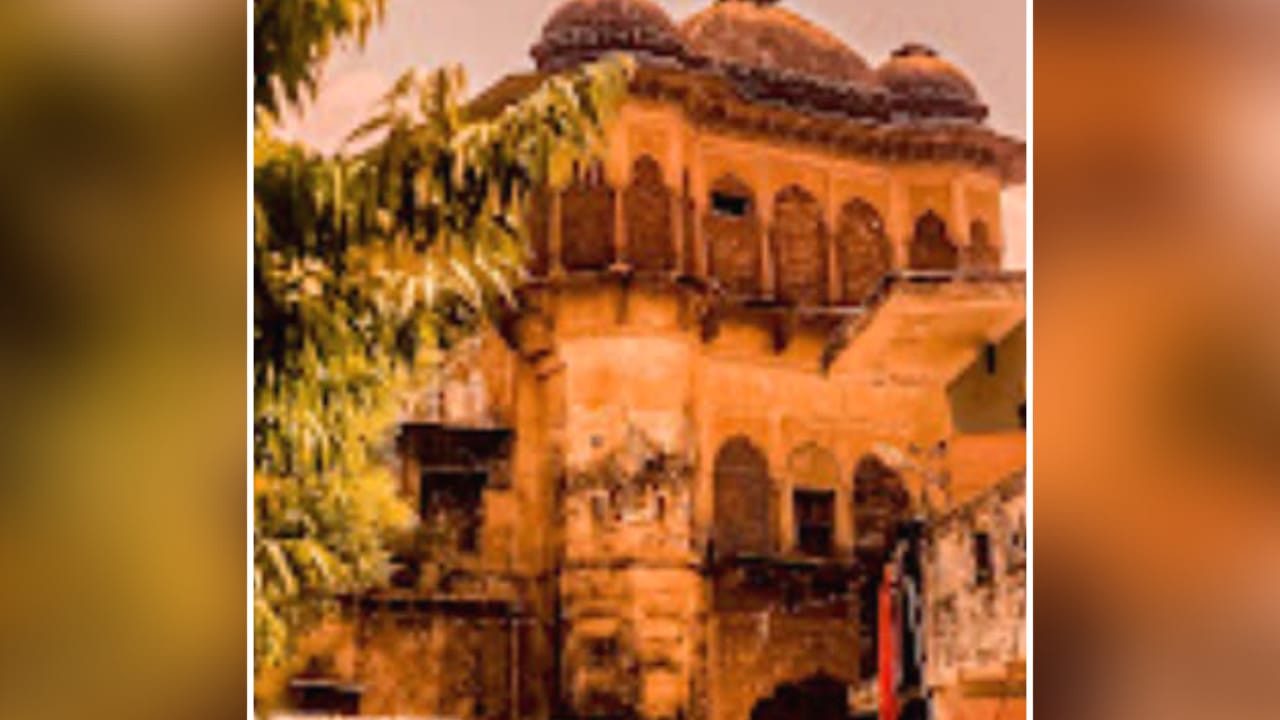 औरंगजेब नें चित्रकूट में बनवाया था भव्य मंदिर : पूजन अर्चन के लिये दिया था 330 बीघे जमीन