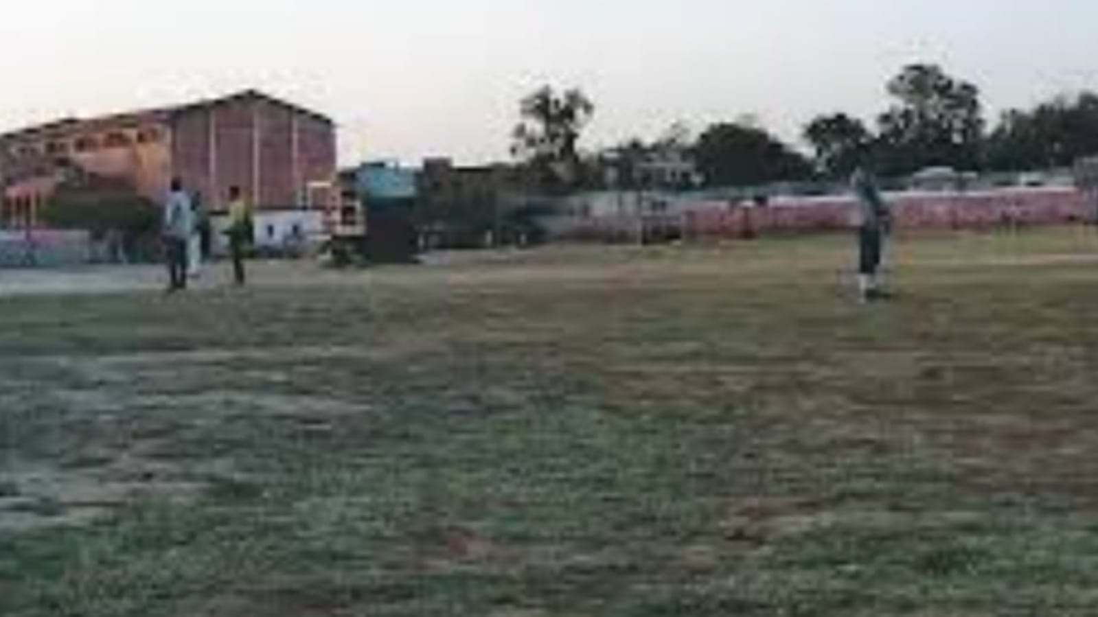 प्रशासनिक लापरवाही की "भेंट" चढ़ा बांदा स्टेडियम: खिलाड़ियों के "भविष्य से खिलवाड़" !