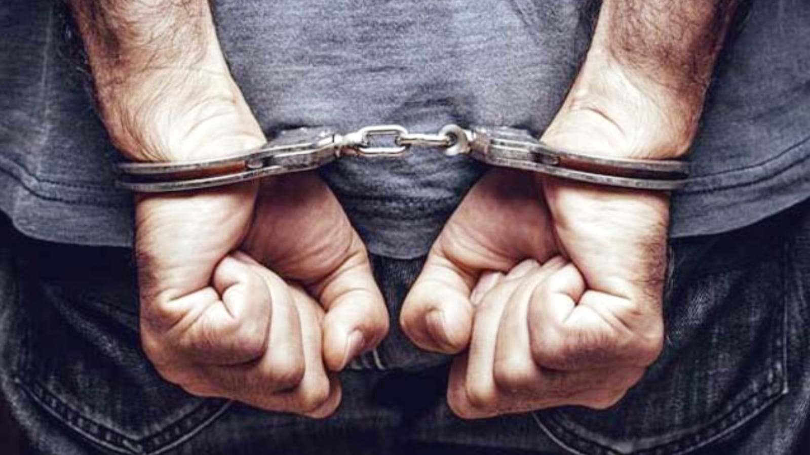 बैंक मैनेजर द्वारा हज़ारों के बॉन्ड की 'धोखाधड़ी': पुलिस ने प्रयागराज से किया गिरफ्तार