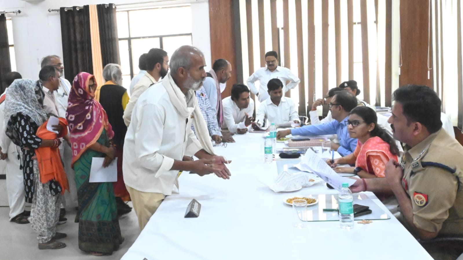 डीएम जे. रीभा का समाधान दिवस: तहसील निरीक्षण से प्रशासनिक महकमे में हलचल