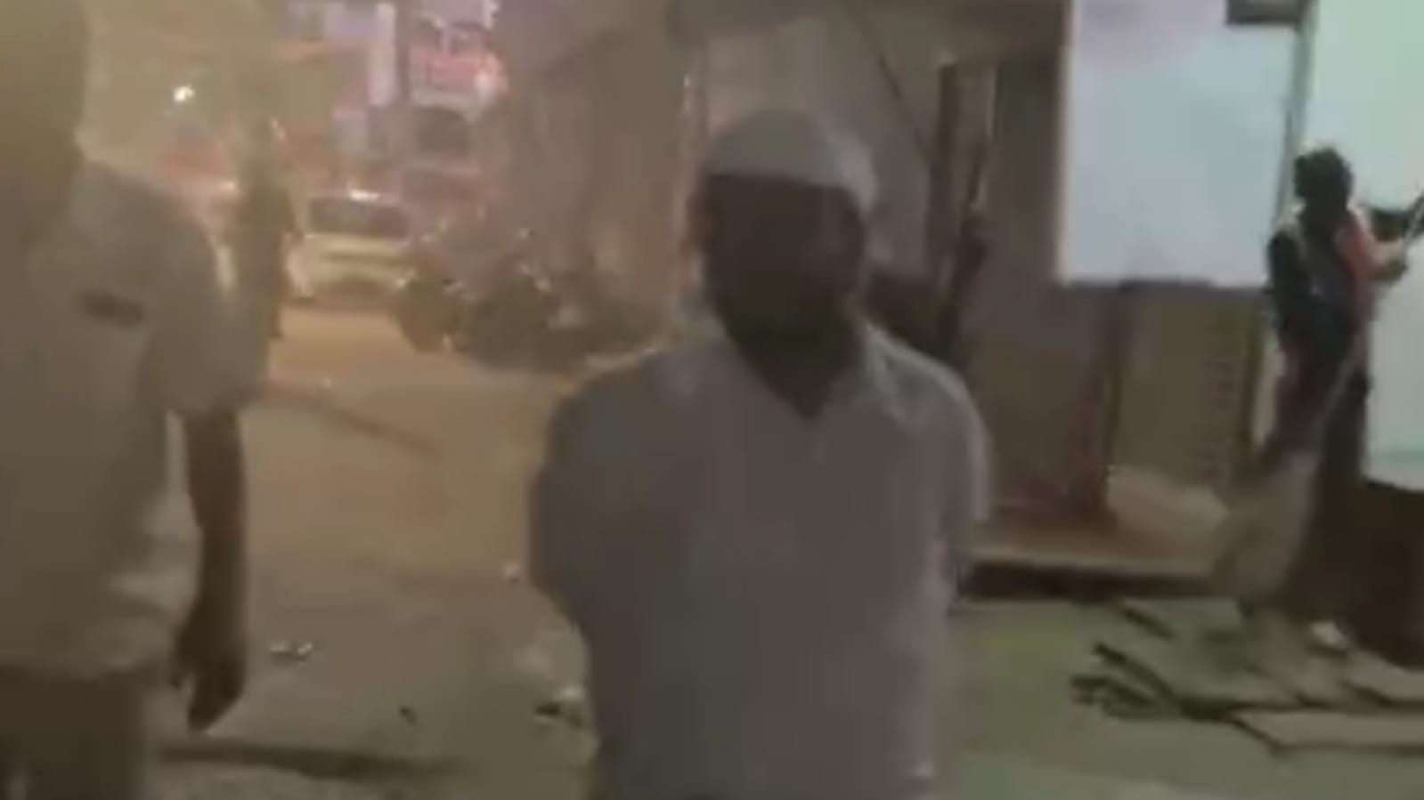 अंकित गुप्ता ने सफाई अभियान को दी रफ्तार: बांदा में "डे-नाइट" सफाई व्यवस्था लागू