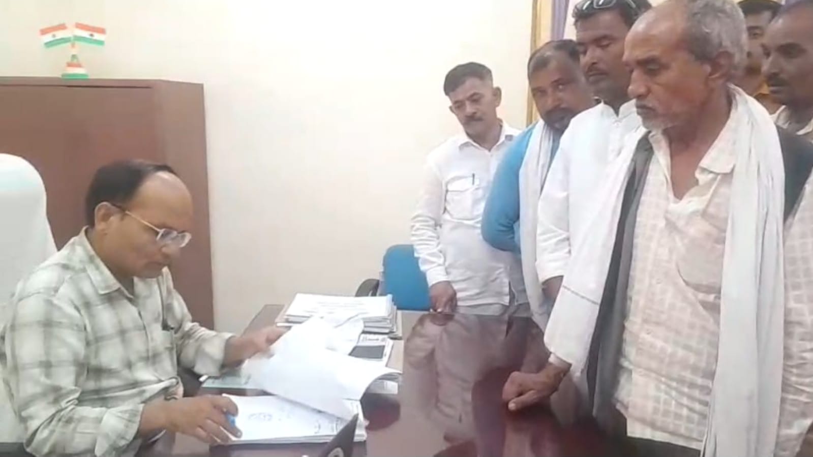 गौशाला, आवास और हैंडपंप मरम्मत में घोटाला: तिलौसा पंचायत में बड़ा भ्रष्टाचार उजागर