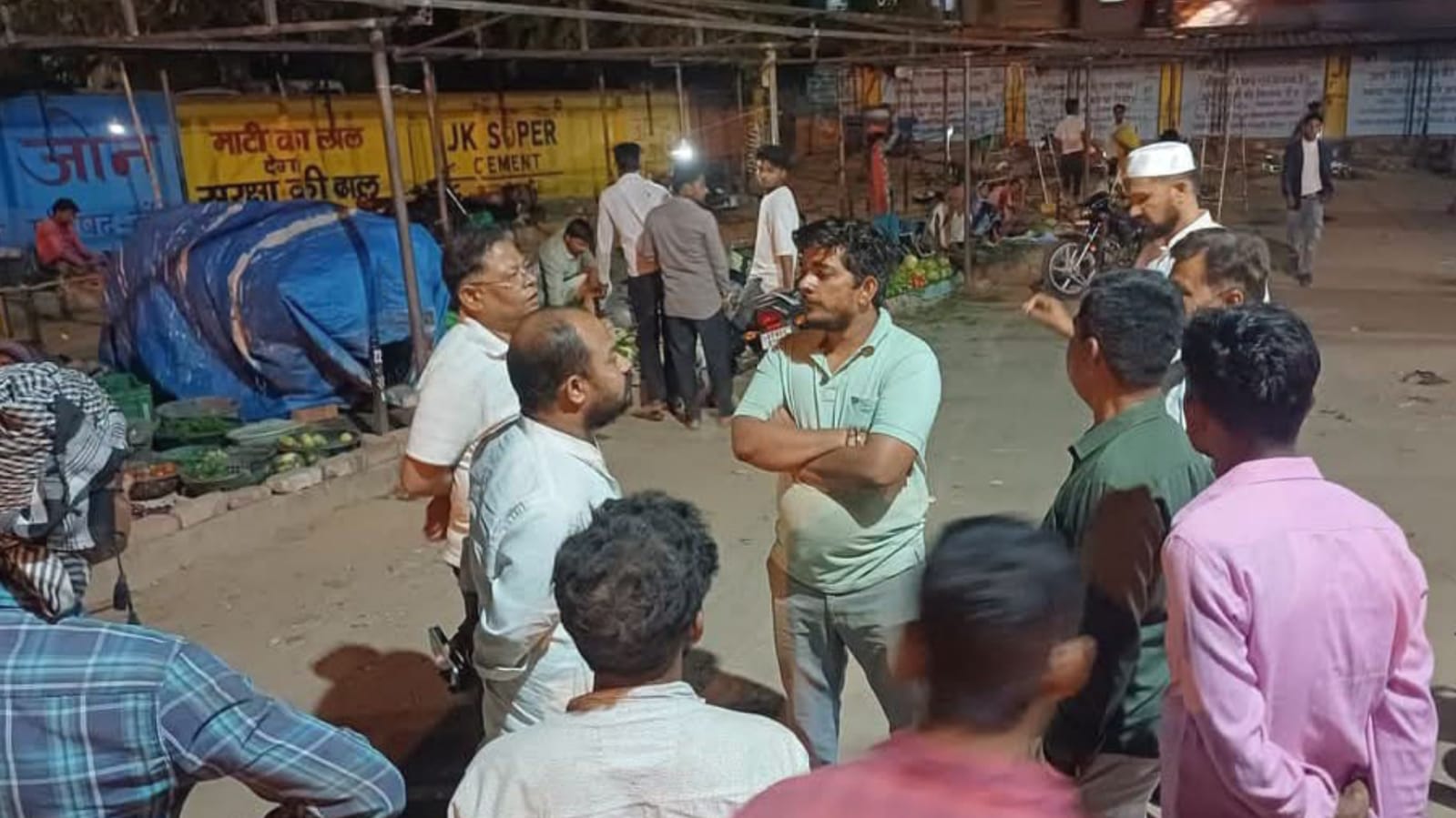 अंकित गुप्ता का औचक निरीक्षण: बोले शहर के व्यापारिक केंद्र होंगे आधुनिक