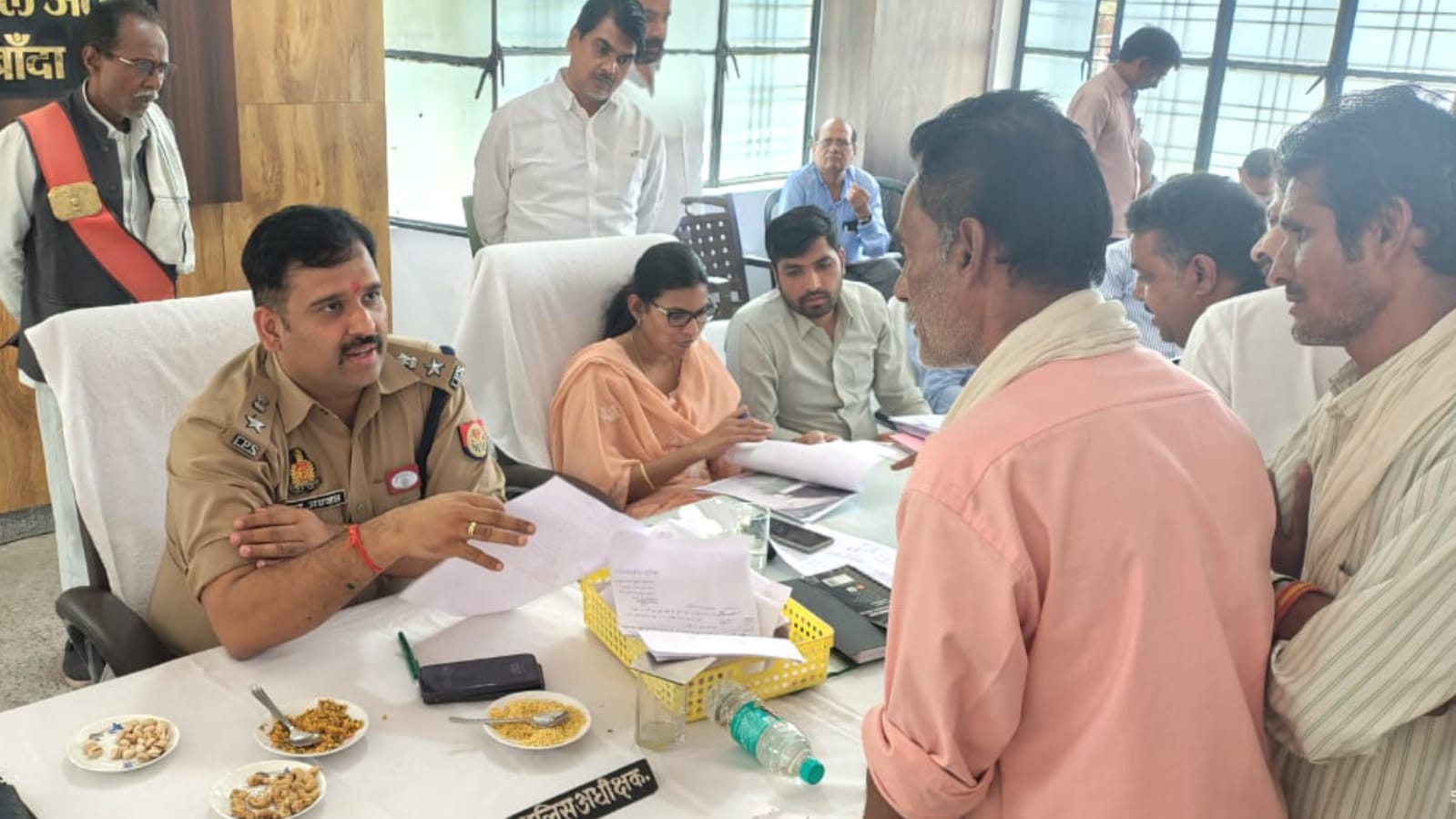 डीएम जे. रीभा ने सुनी "जनता" की पीड़ा: अधिकारियों को त्वरित निस्तारण के सख्त निर्देश