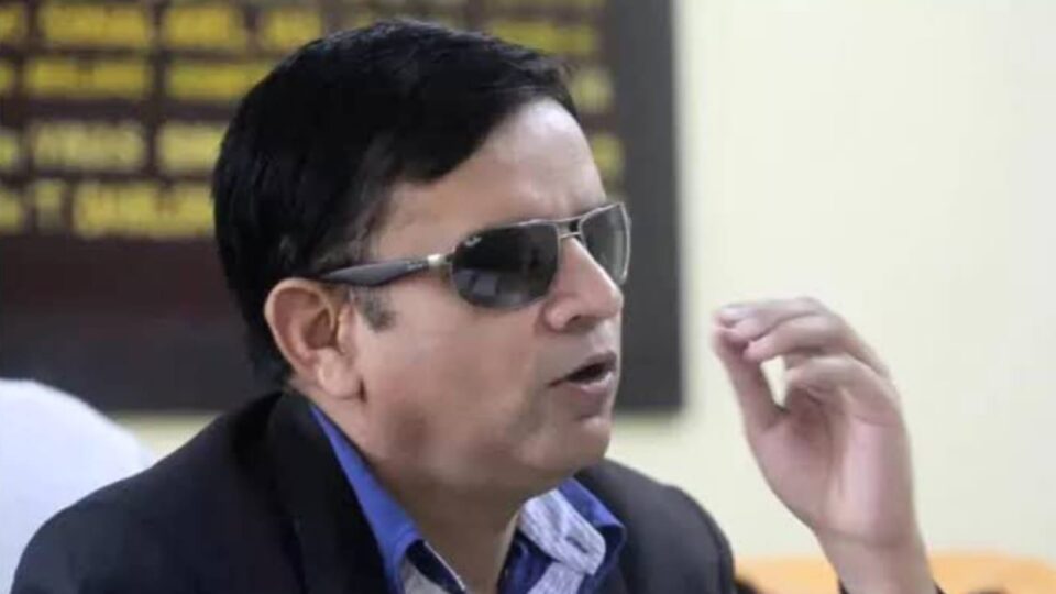 आयुक्त का कड़ा रुख: राजस्व मामलों में नहीं चलेगी लापरवाही, अधिकारीयों को दी चेतावनी