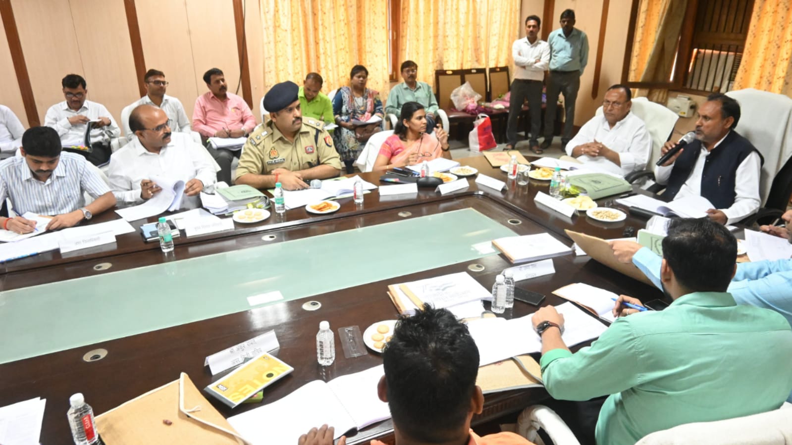 'लघु सदन' की बैठक में बड़ी सख्ती: जनसेवकों के प्रस्तावों में लापरवाही पर होगी कार्रवाई