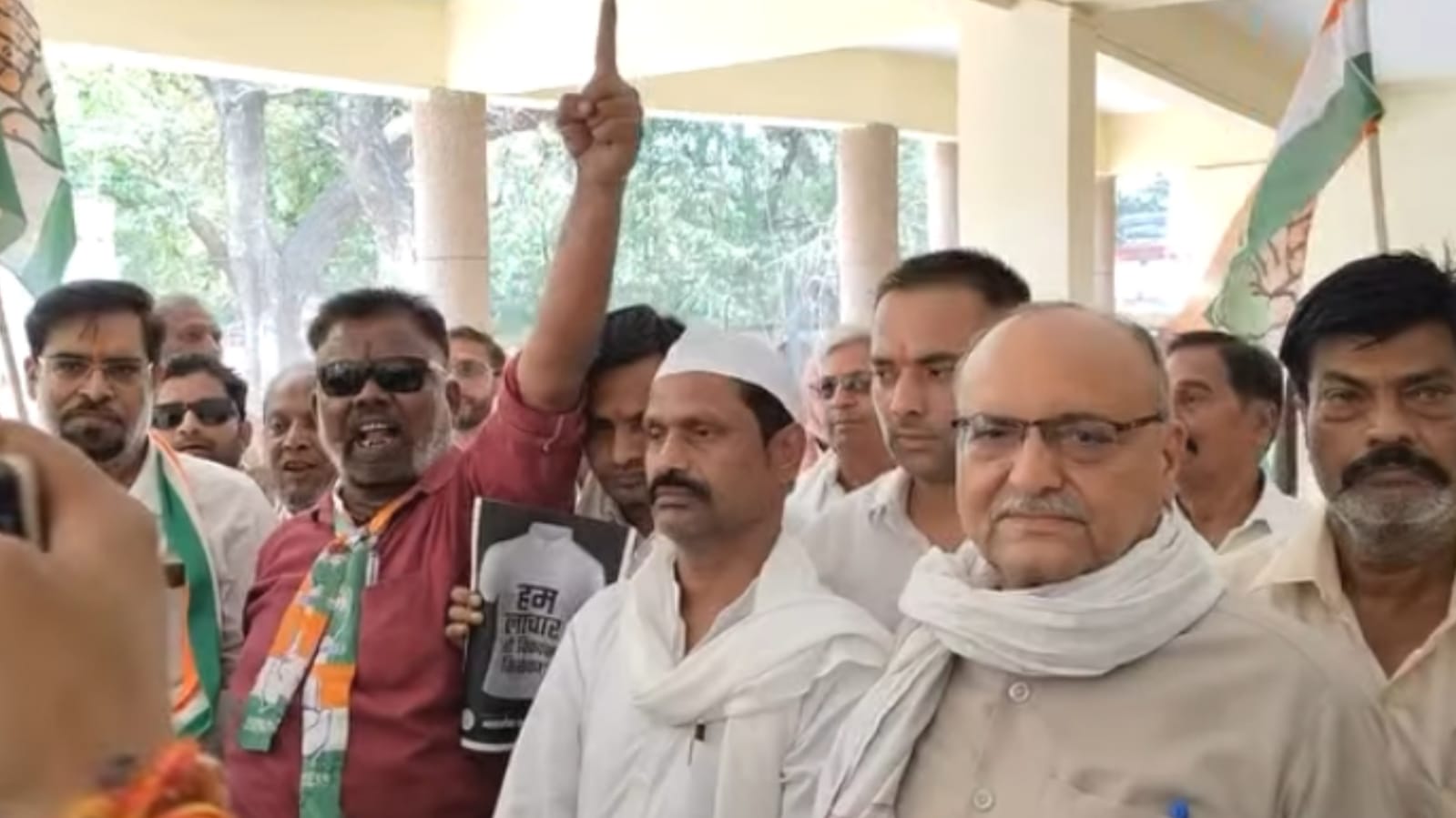 शिक्षा के नाम पर "लूट" के खिलाफ कांग्रेस का हल्ला बोल: कार्रवाई की मांग