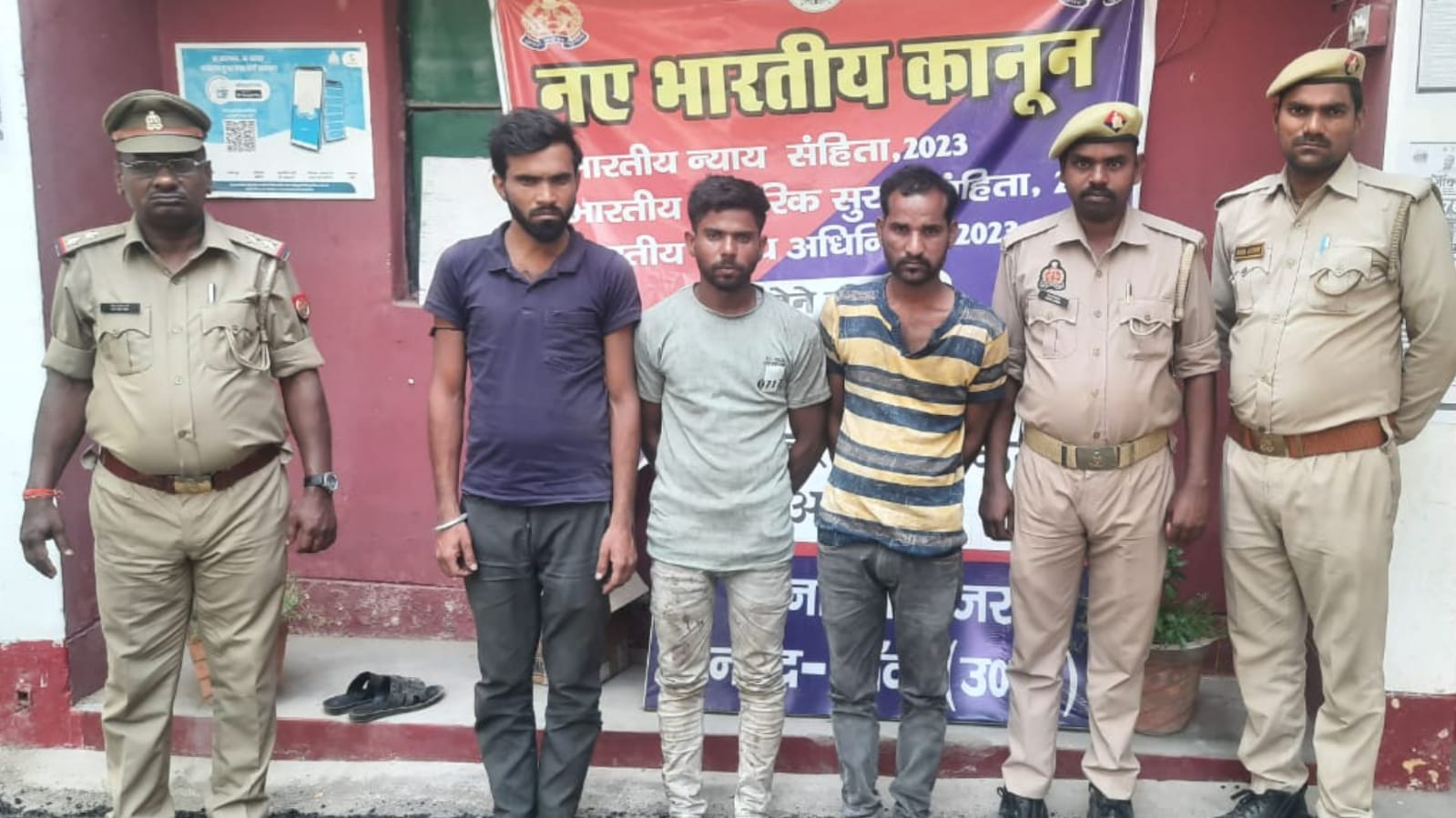 बेजुबानों पर जुल्म: क्रूरता से भरकर ट्रक में लाए जा रहे थे 19 भैंसे, तीन तस्कर गिरफ़्तार