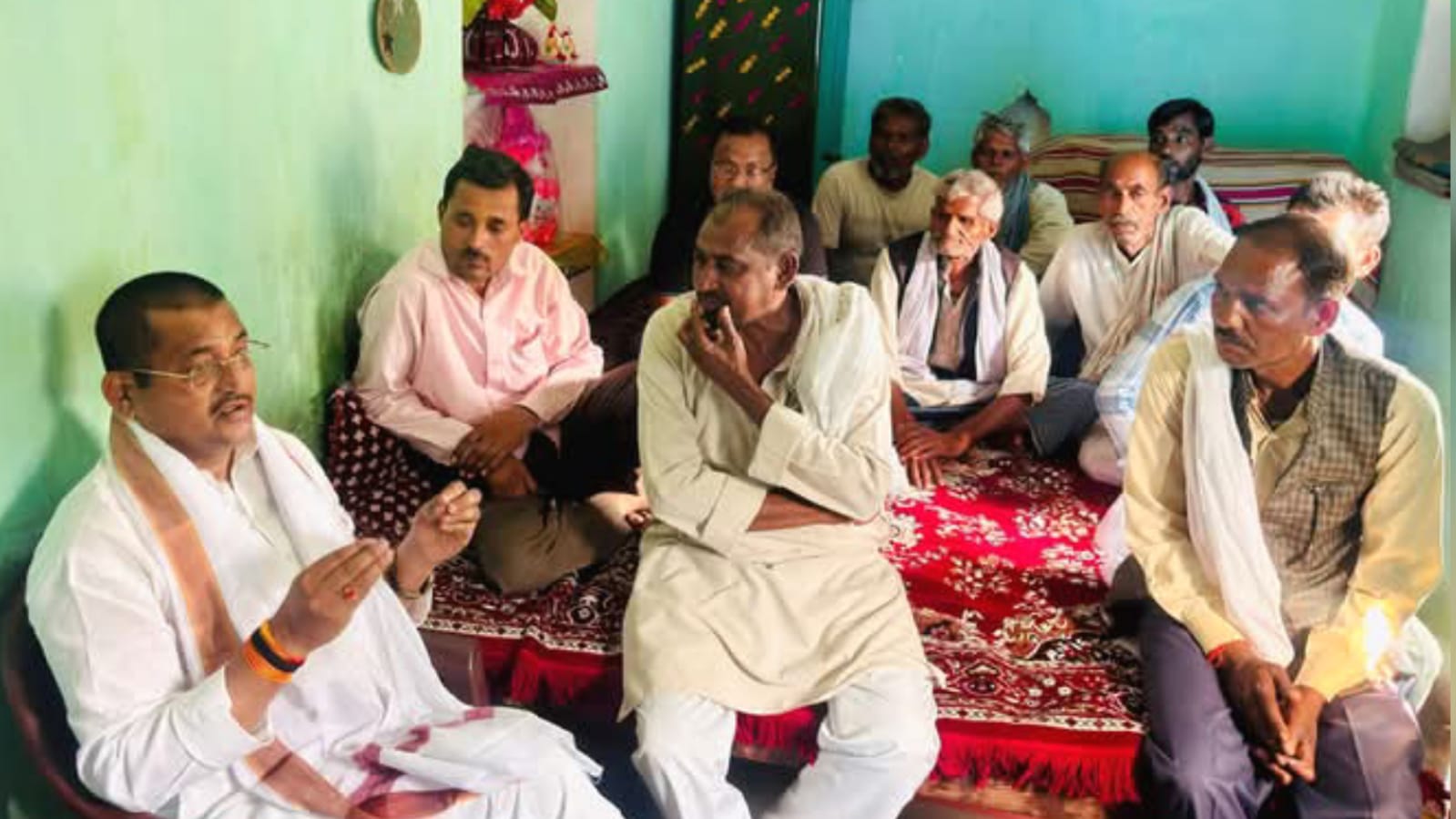 मंत्री रामकेश जन-जन तक पहुंचा रहे "बाबा साहब" के विचार: जनता से कर रहे सीधा संवाद