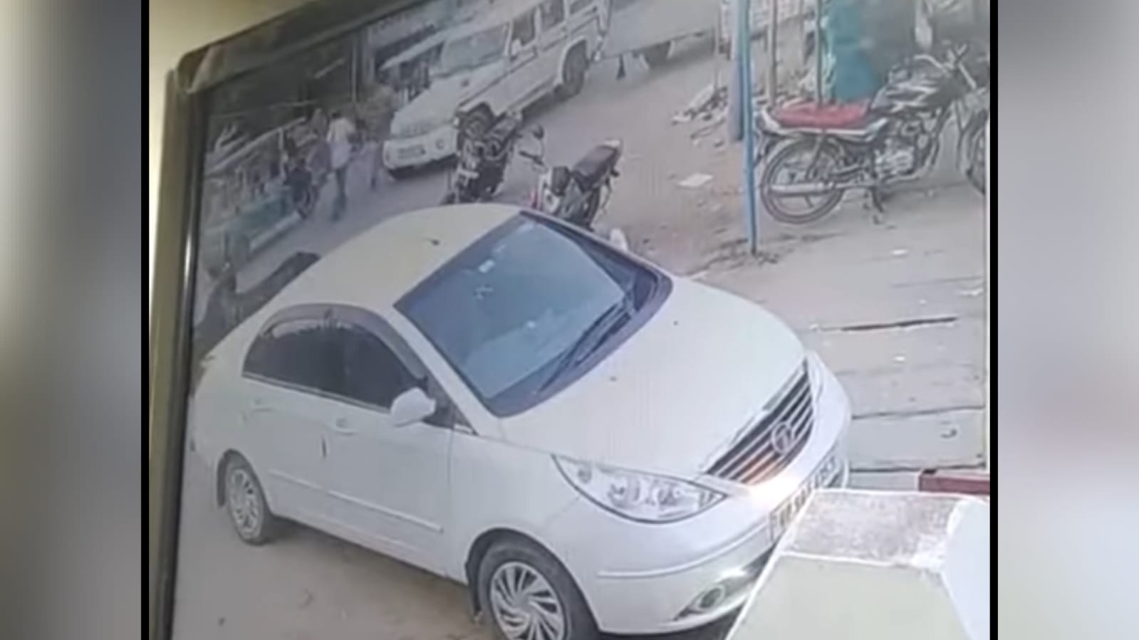 विधायक पति और एसडीएम का ओवरलोडिंग पर हाईवोल्टेज ड्रामा: गर्माया सियासी पारा