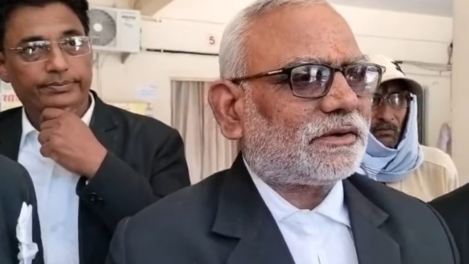 आतंकी हमले के खिलाफ अधिवक्ता संघ का विरोध प्रदर्शन: पाकिस्तान का फूंका पुतला