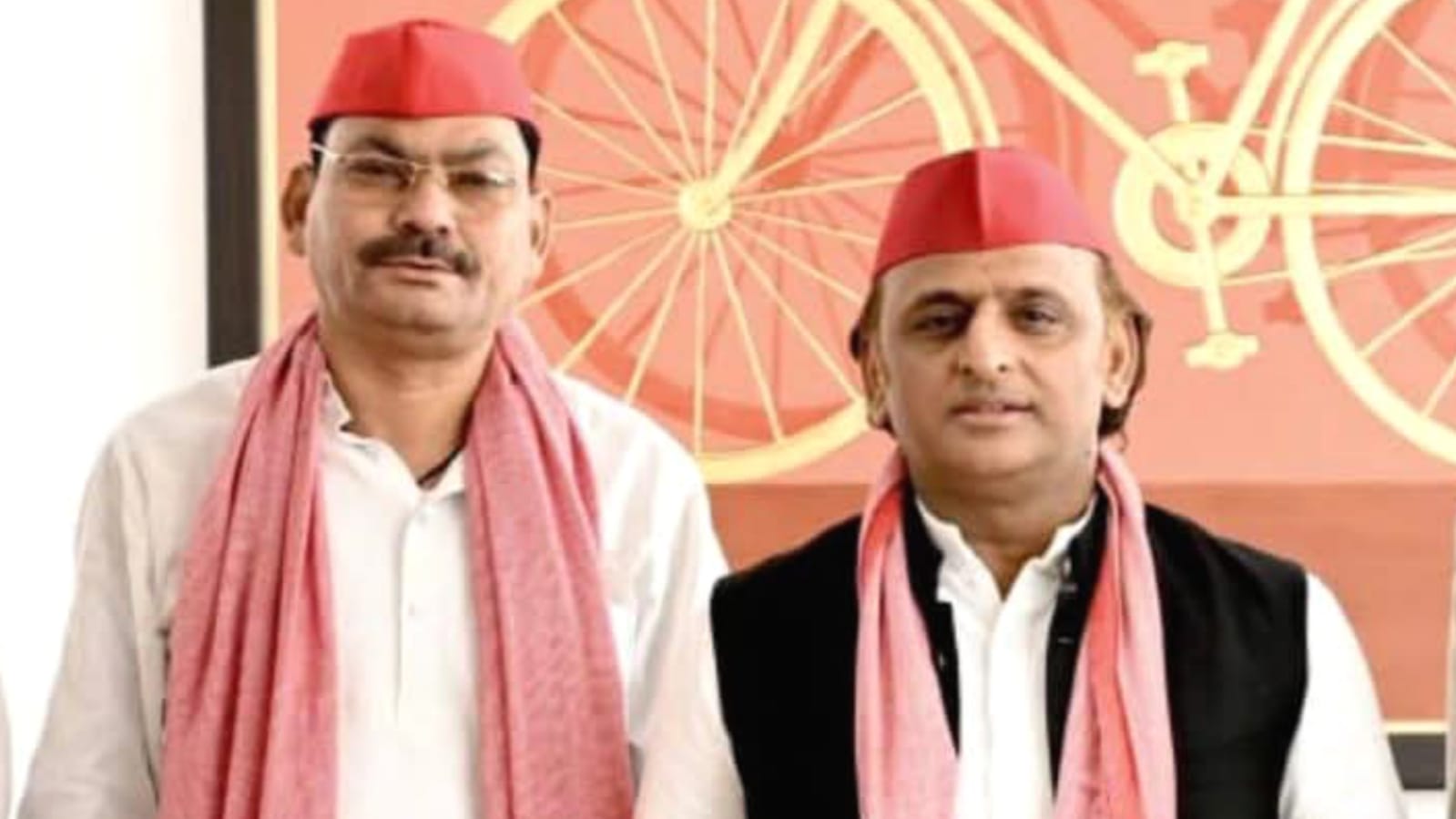 सपा में महेंद्र वर्मा की इंट्री से राजनीति गर्म:सियासी जमीन पर फिर खड़ा हुआ पुराना योद्धा