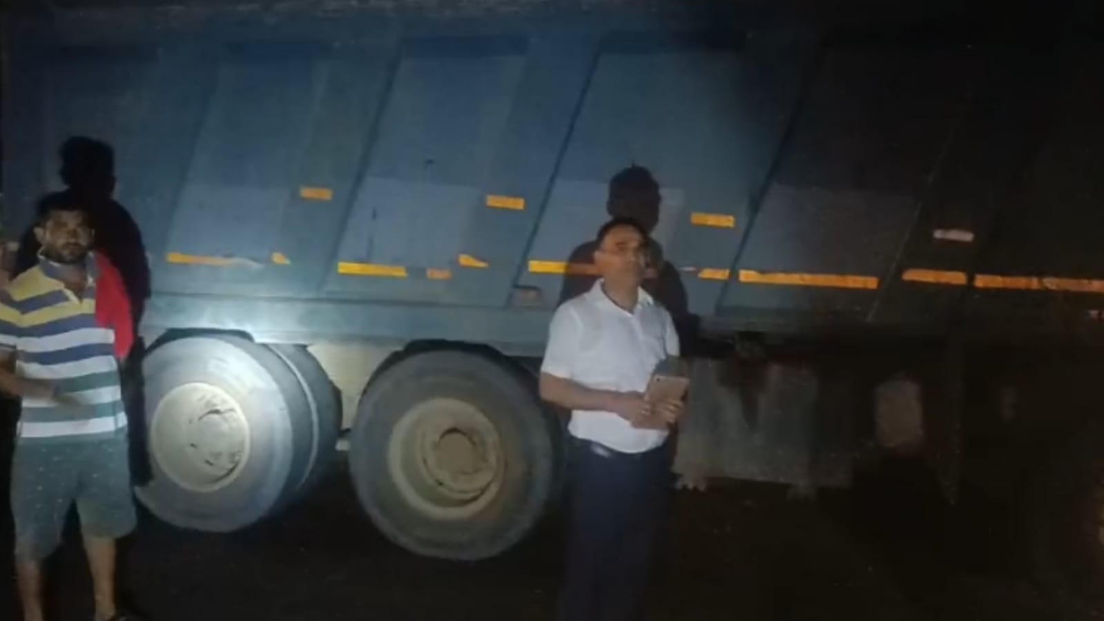 आरटीओ शंकर सिंह का 'बालू के सौदागरों' पर टूटा कहर: आधी रात में रेड, माफिया काँपे !