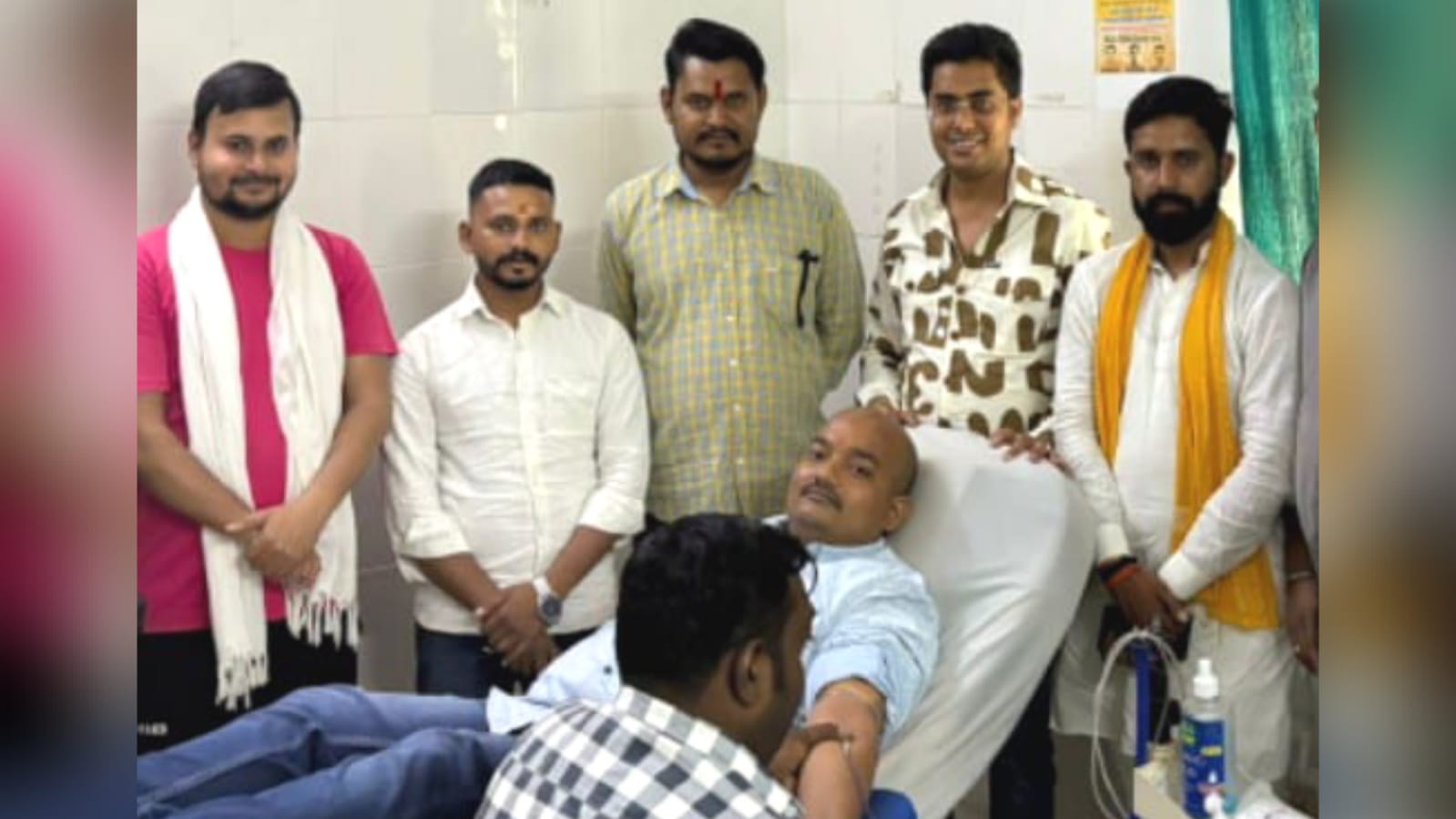 प्रतिनिधि अंकित गुप्ता ने 'रक्तदान' कर बचाई जान: पेश की 'मानवता' की मिसाल