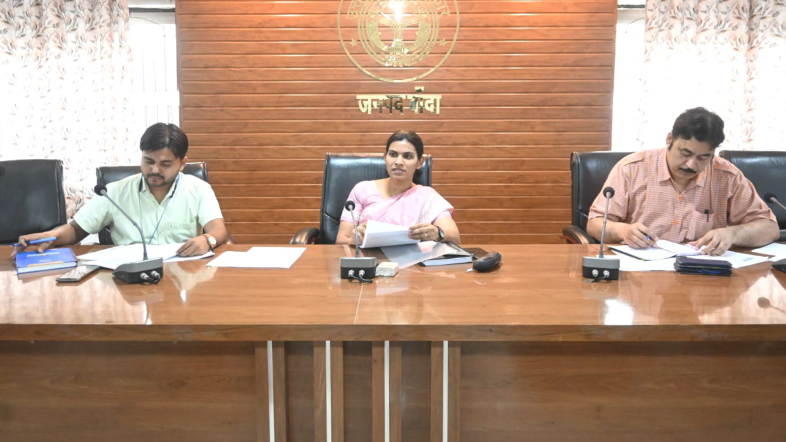 डीएम जे. रीभा का 'सख्त' फरमान: फाइलों में नहीं 'ज़मीन' पर दिखना चाहिए 'काम'