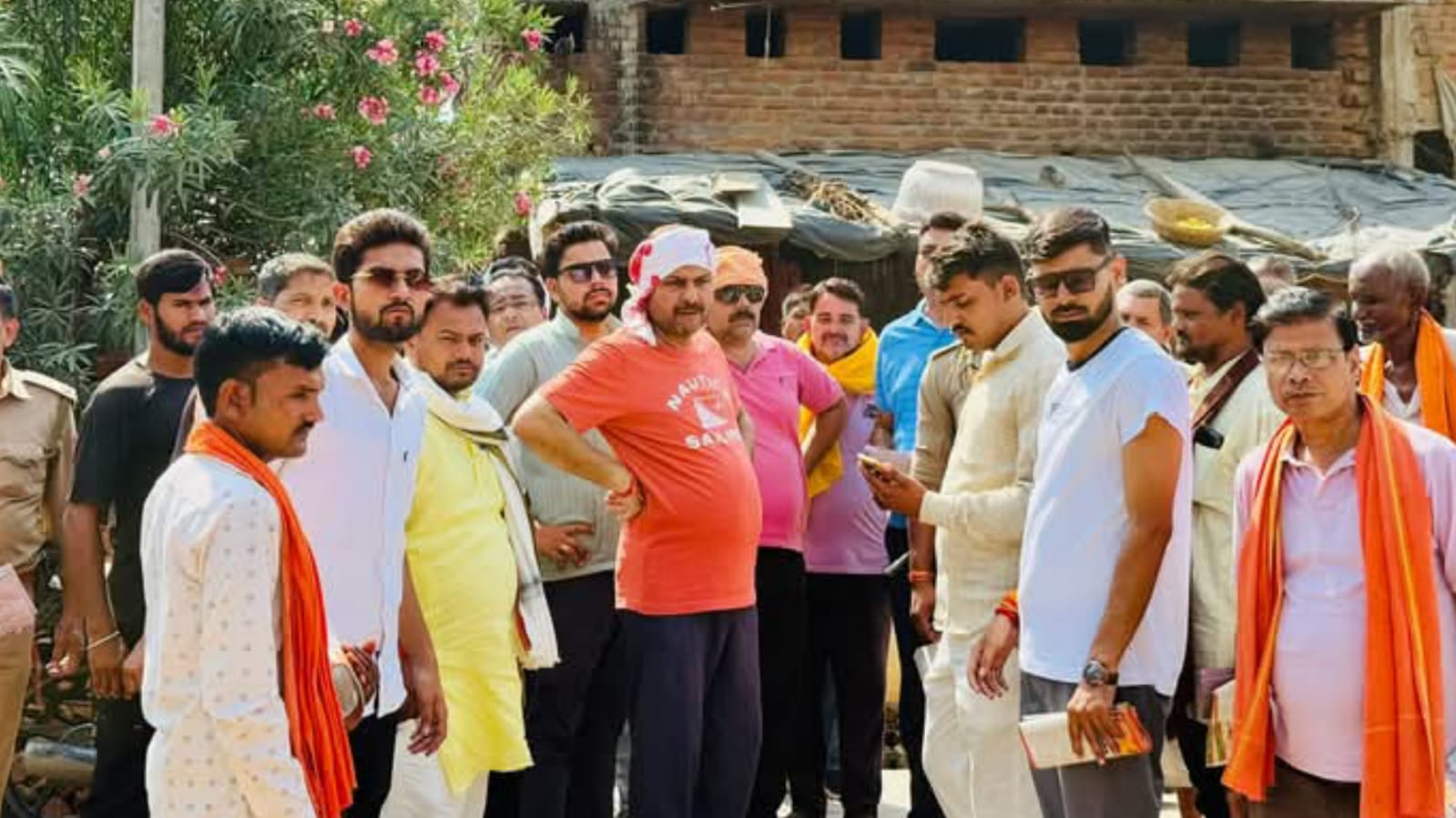 विधायक प्रकाश 47 डिग्री में 'जमीनी हकीकत' से रूबरू : गांव-गांव गूंजा 'विकास' का संदेश