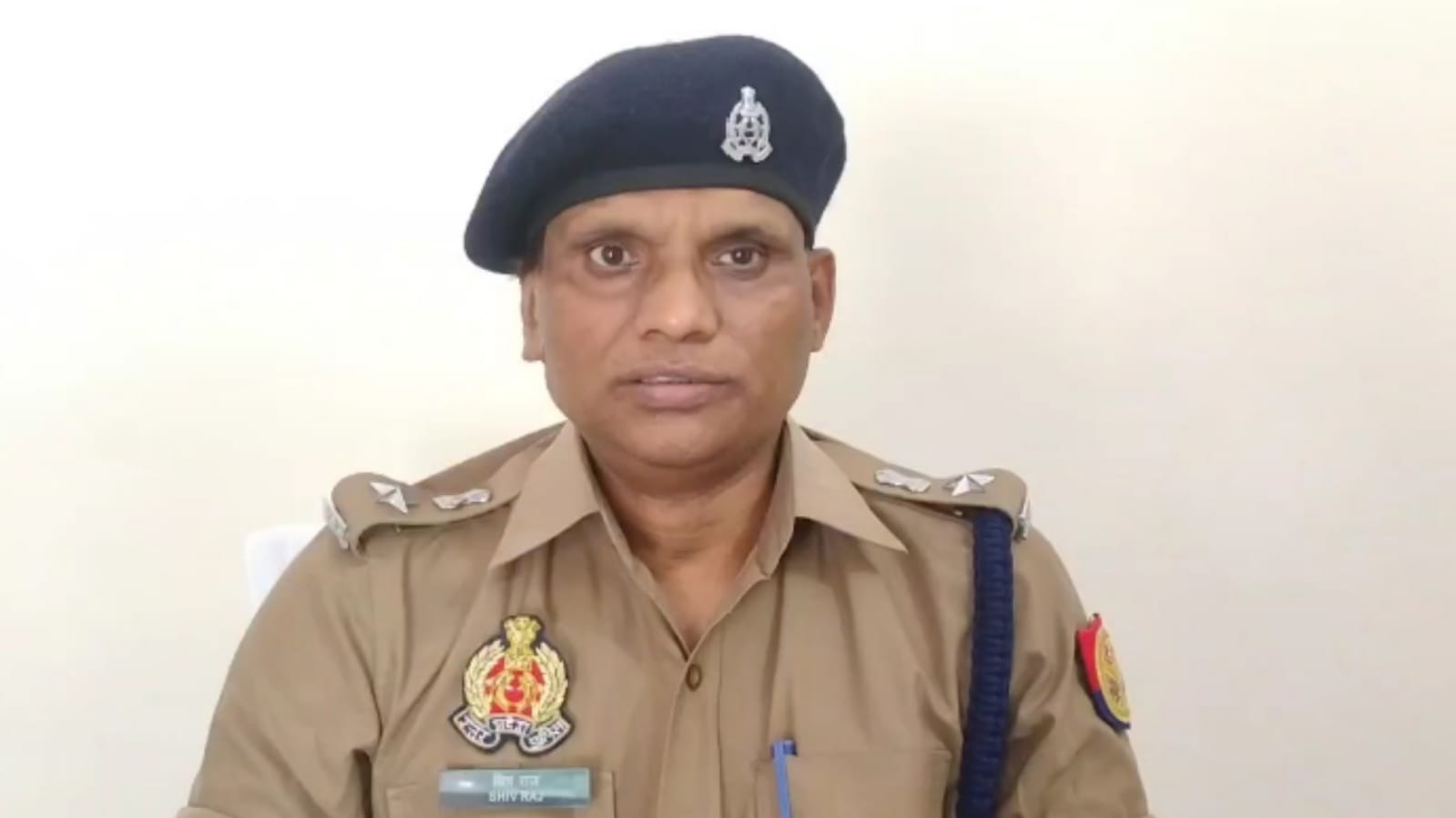 जुए की आड़ में खौफ का सिंडिकेट: 'हथियारों' समेत गुंडे गिरफ्तार, लाखों की बरामदगी