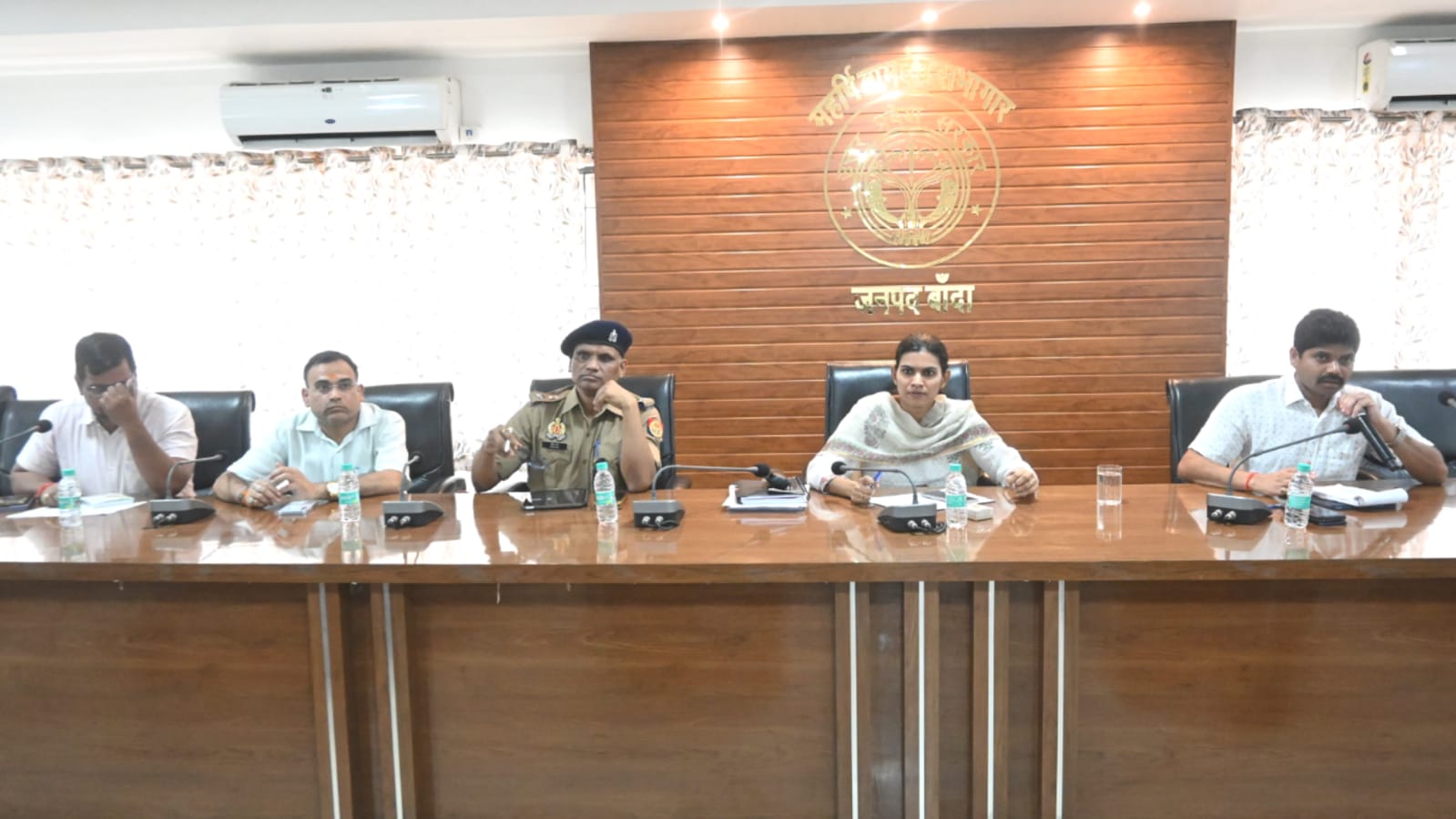 डीएम जे.रीभा का 'खनन विभाग' पर शिकंजा: पट्टाधारकों और ट्रांसपोर्टरों को 'कड़ी' चेतावनी