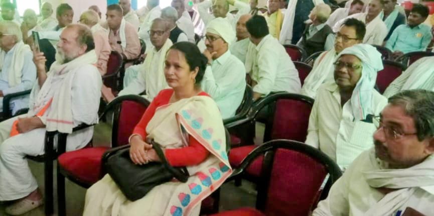 बुंदेलखंड की आवाज़ को मिला 'कलम और कानून' का साथ: संघर्ष समिति द्वारा सम्मानित