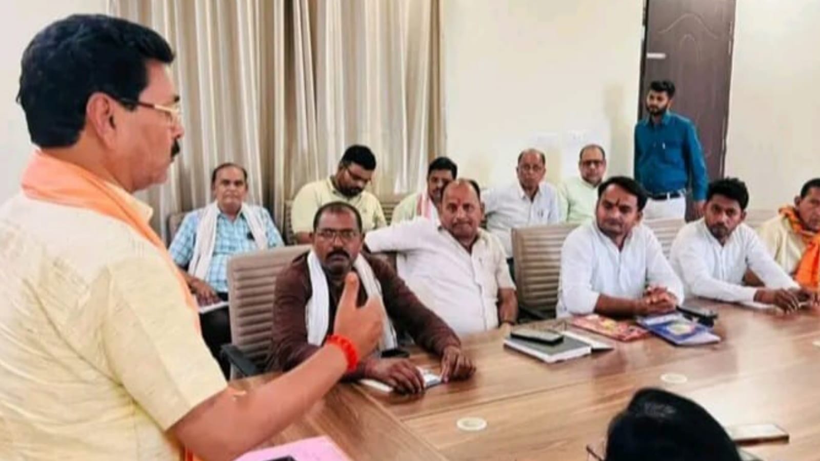 भाजपा का डबल एजेंडा: योग से युवाओं को और बलिदान से विचारधारा को जोड़ेगी पार्टी