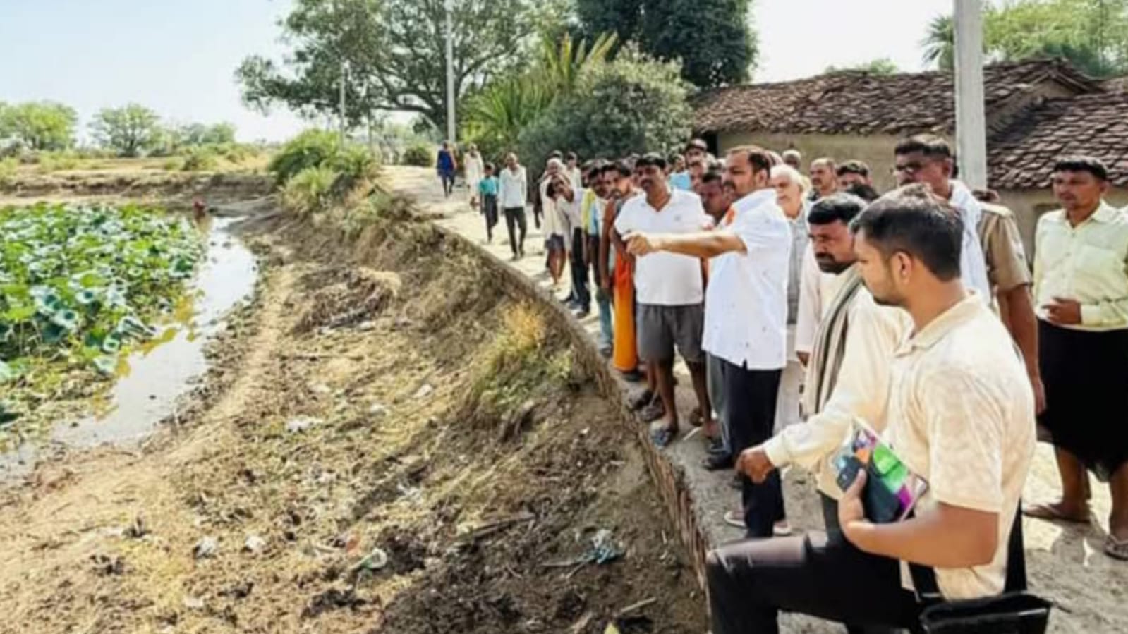 विधायक प्रकाश की चौपाल बनी 'लोकतंत्र' का प्रतीक: गांव-गांव गूंज रही 'जनसेवा' की आवाज़