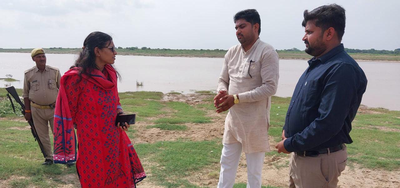 डीएम जे. रीभा की 'बाढ़' से पहले 'जमीनी पड़ताल': तैयारियों का युद्धस्तर पर ऑडिट, निर्देश जारी