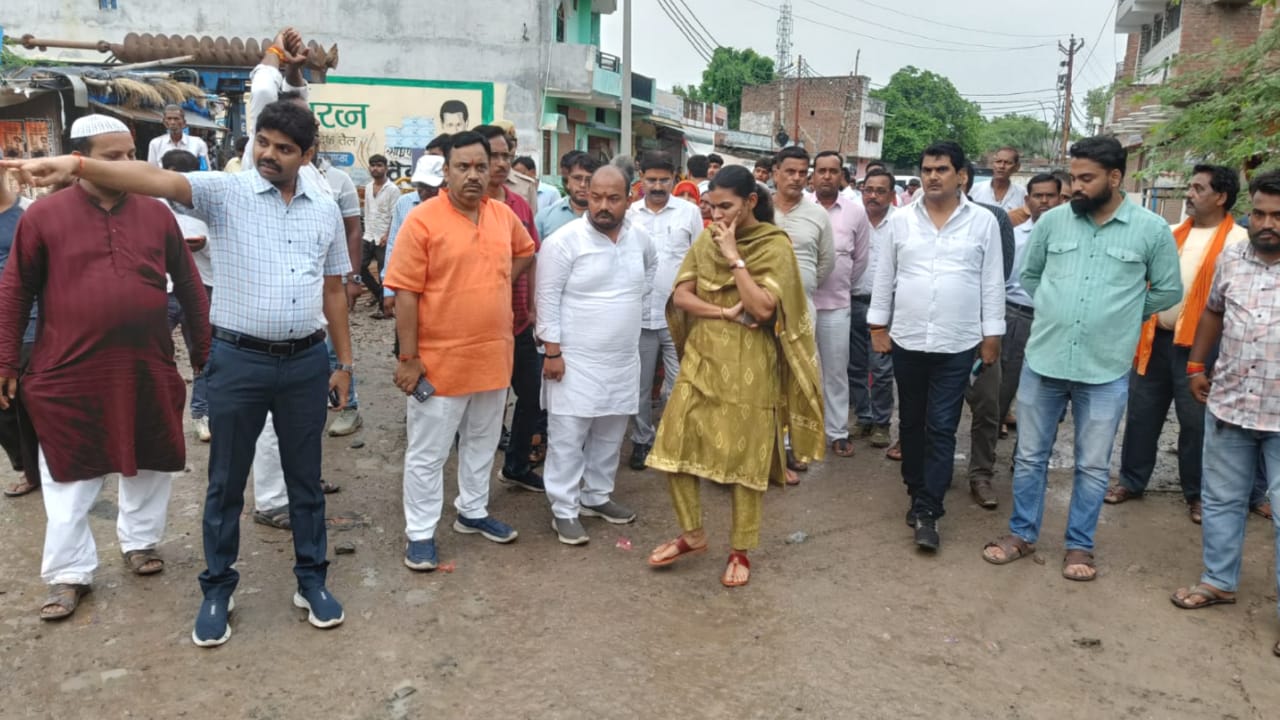 रेलवे दोहरीकरण ने बढ़ाया जलनिकासी का संकट: डीएम ने दिया 'समाधान का रोडमैप'9