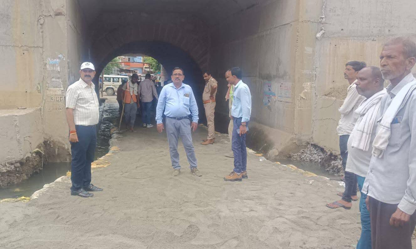 प्रतिनिधि अंकित की 'तत्परता बनी मिसाल': लोहिया पुल पर 'जल संकट' का हुआ समाधान