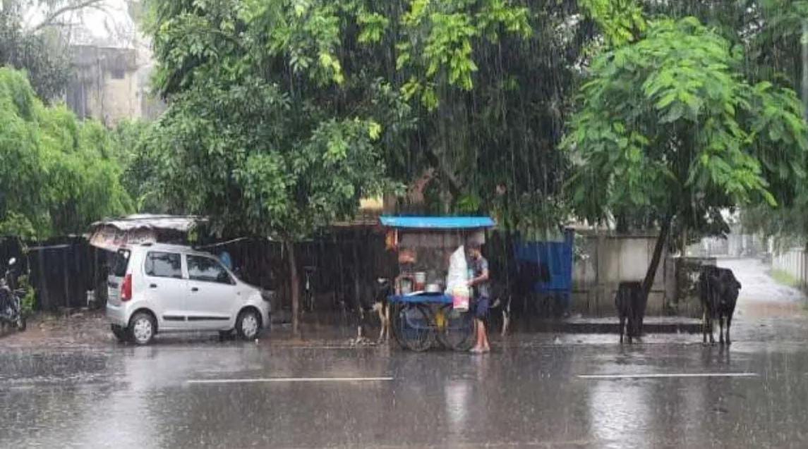 मानसून सक्रिय होंने से बारिश बनी "राहत": नौ साल बाद सबसे ठंडा दिन