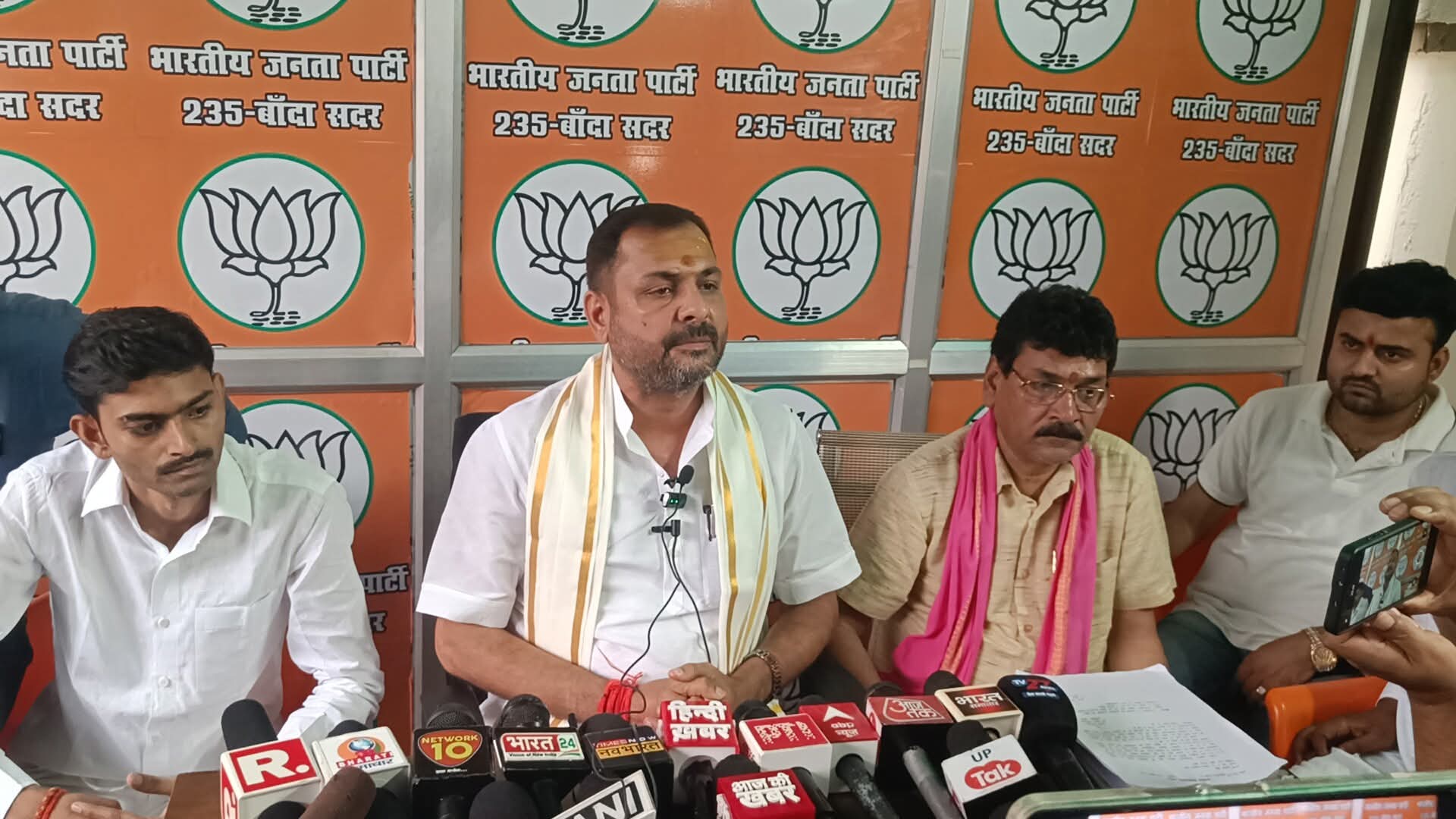 विधायक प्रकाश का सुनील पटेल पर सीधा हमला: अब 'पिछड़ा' नहीं, करोड़ों की 'लूट का है अगड़ा'