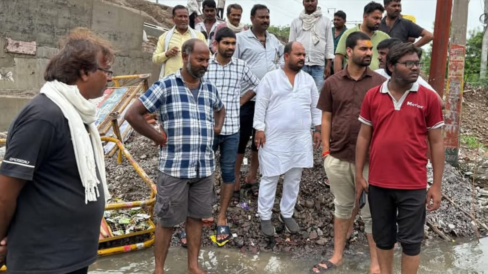 प्रतिनिधि अंकित ने लोहिया पुल क्षेत्र में संभाला मोर्चा: बोले- जनता की परेशानी नहीं बर्दाश्त