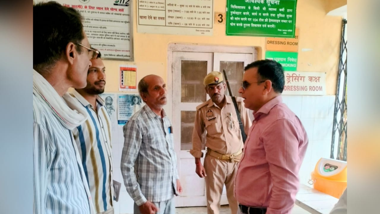 आयुक्त के निरीक्षण हड़कंप: गैरहाजिर स्टाफ पर गाज, बोले- कामचोरों की खैर नहीं