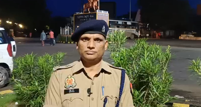 कोचिंग से लौट रही नाबालिक छात्रा से ऑटो में दुष्कर्म: पुलिस मुठभेड़ में दरिंदे गिरफ्तार