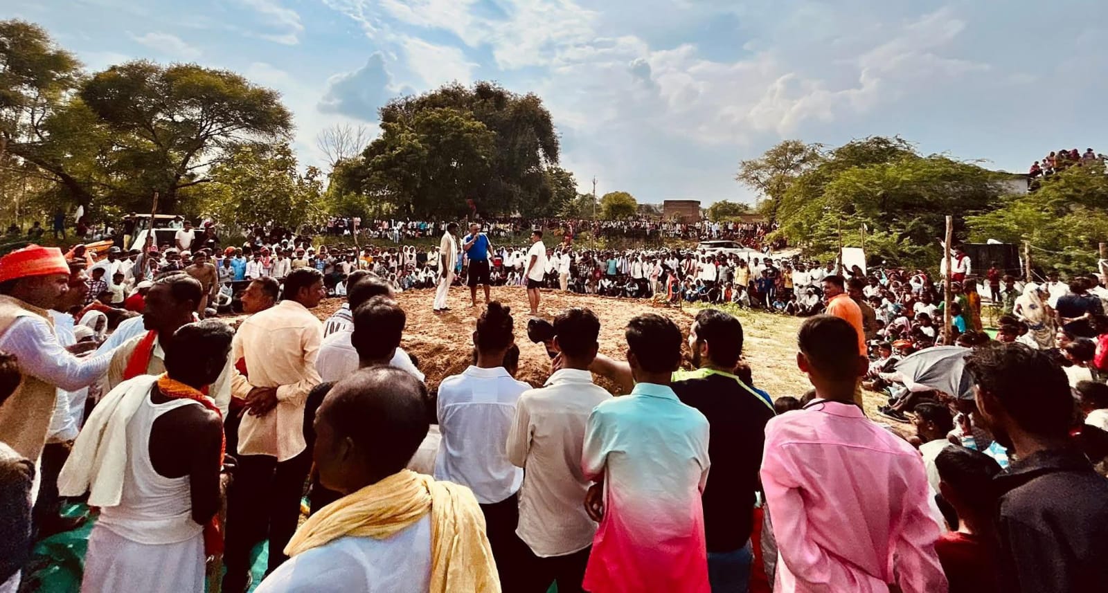 विधायक प्रकाश द्वारा 'दंगल' का उद्घाटन: कहा- शारीरिक व मानसिक ताकत का 'संगम'