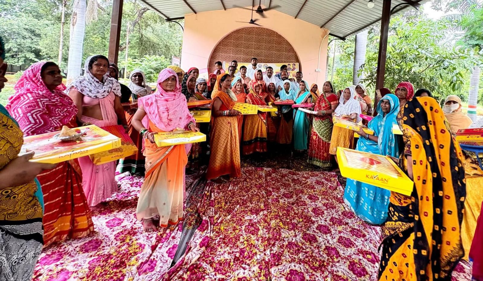 रक्षाबंधन पर पालिका ने रचा 'अपनत्व का इतिहास': राखी ने जोड़ दिए 'दिल और दायित्व'