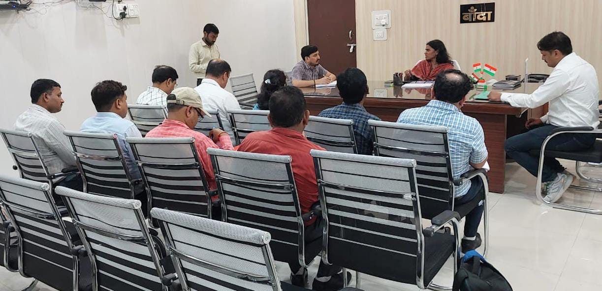 डीएम जे. रीभा का 'अफसरों' को फरमान : भ्रष्टाचार और लापरवाही पर होगी कार्रवाई