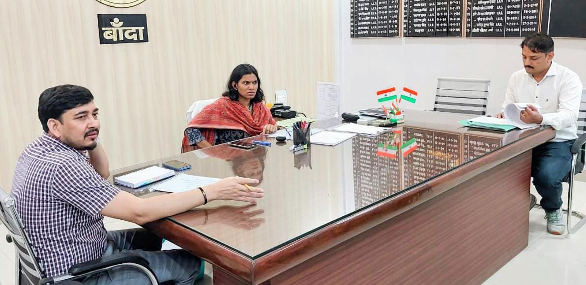 डीएम जे. रीभा का 'अफसरों' को फरमान : भ्रष्टाचार और लापरवाही पर होगी कार्रवाई