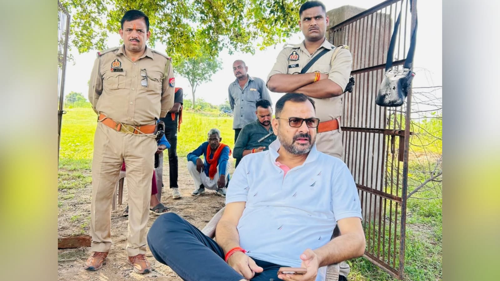 विधायक प्रकाश में 'जनसेवा की दिव्य शक्ति' : खेतों की चौपाल से जनता के 'दिलों' में छाए